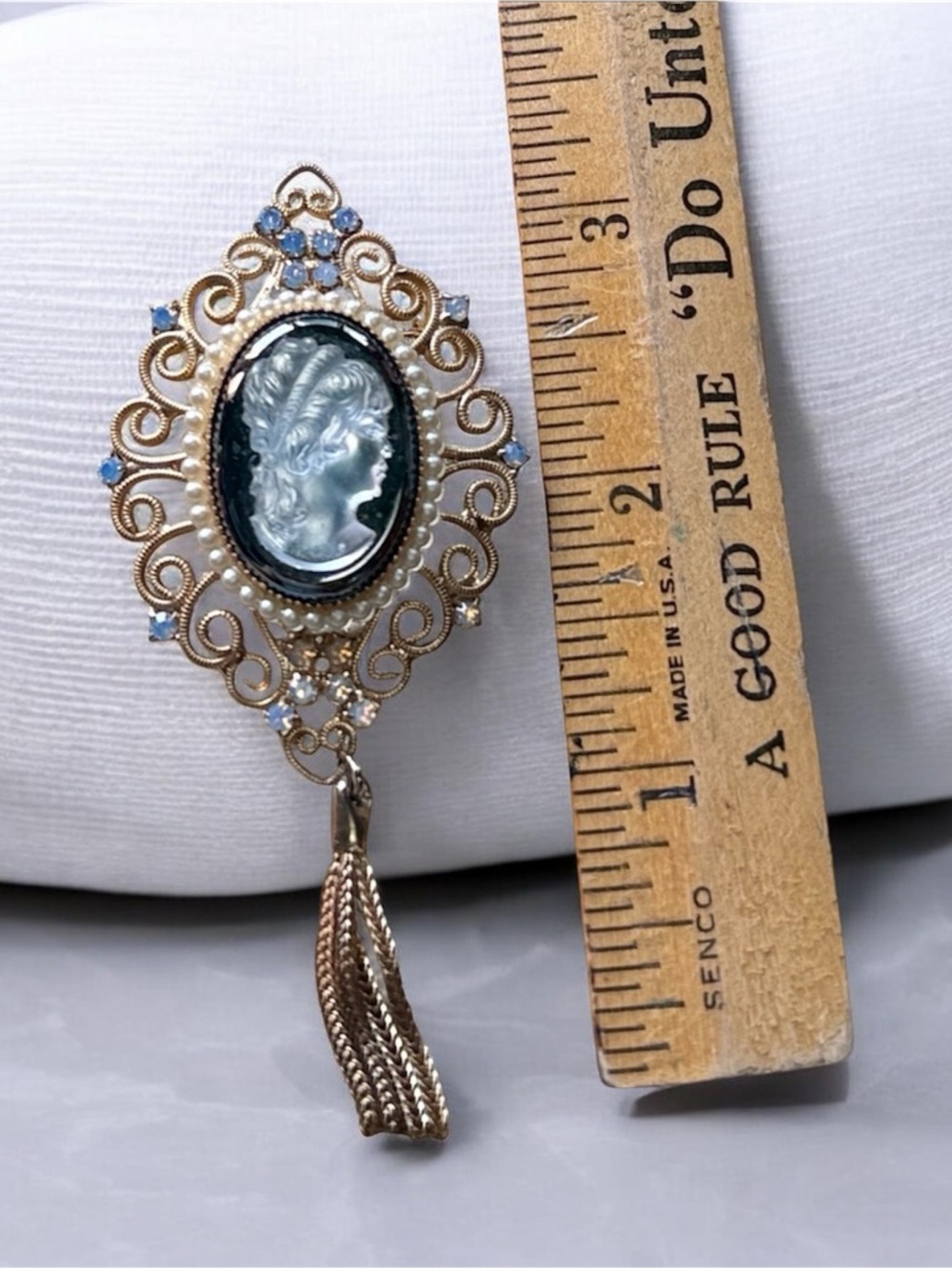 Vinatge Gold Filigree Cameo Brooch Pin with Blue Accents